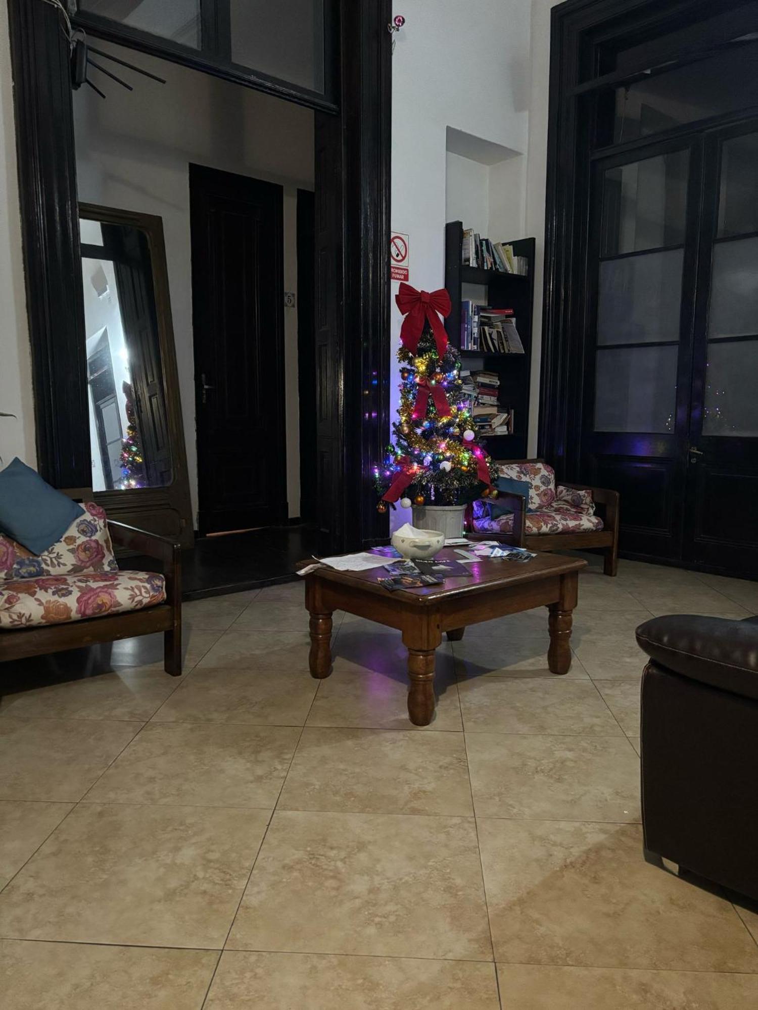 Montevideo Chic Hostel ภายนอก รูปภาพ