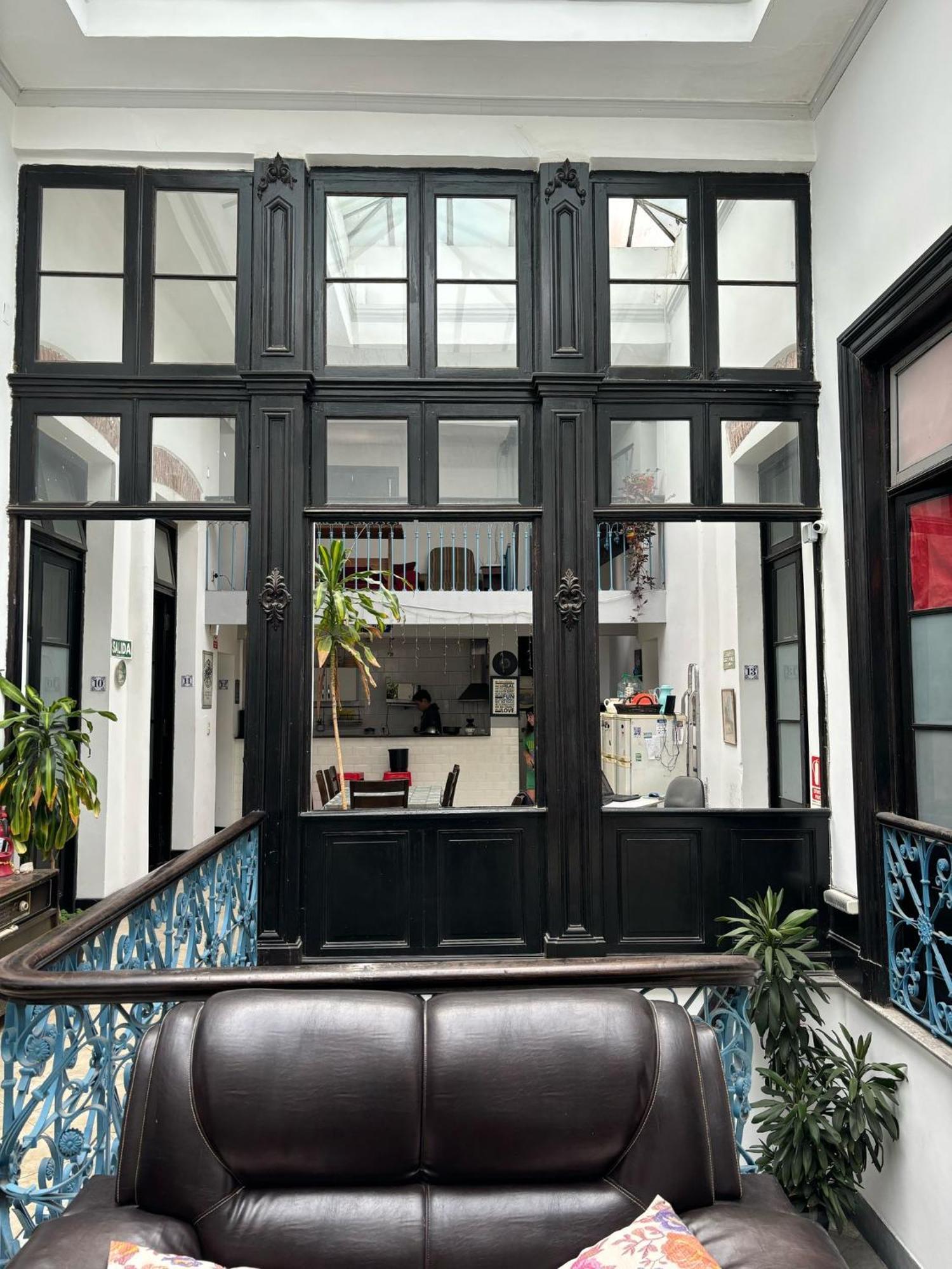 Montevideo Chic Hostel ภายนอก รูปภาพ