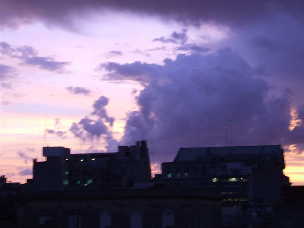Montevideo Chic Hostel ภายนอก รูปภาพ